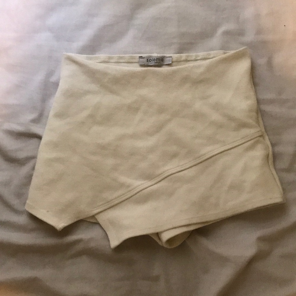 cream skort